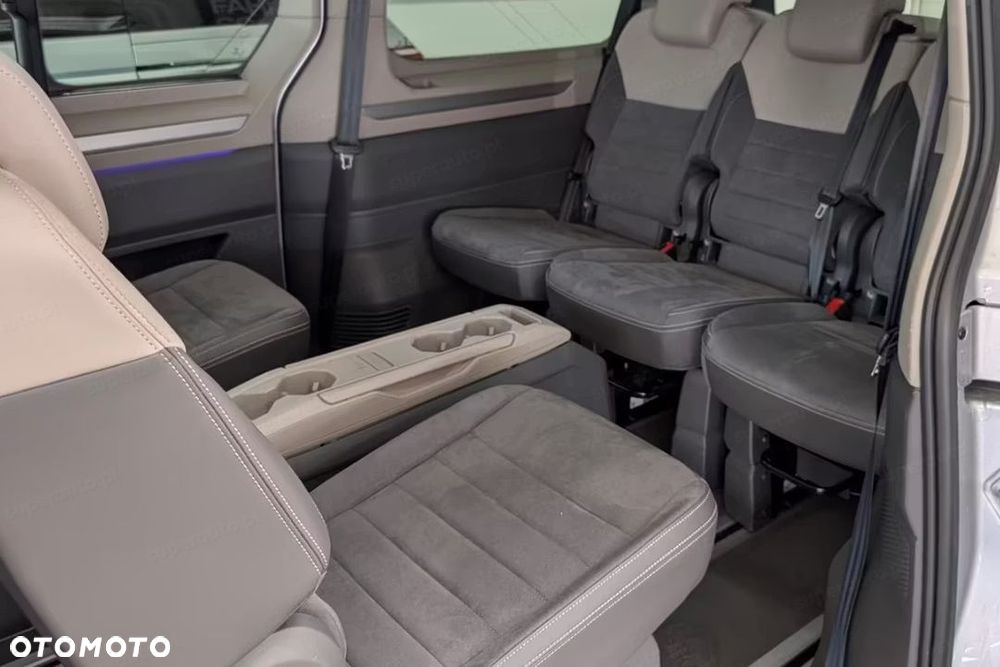 Volkswagen Multivan - 18