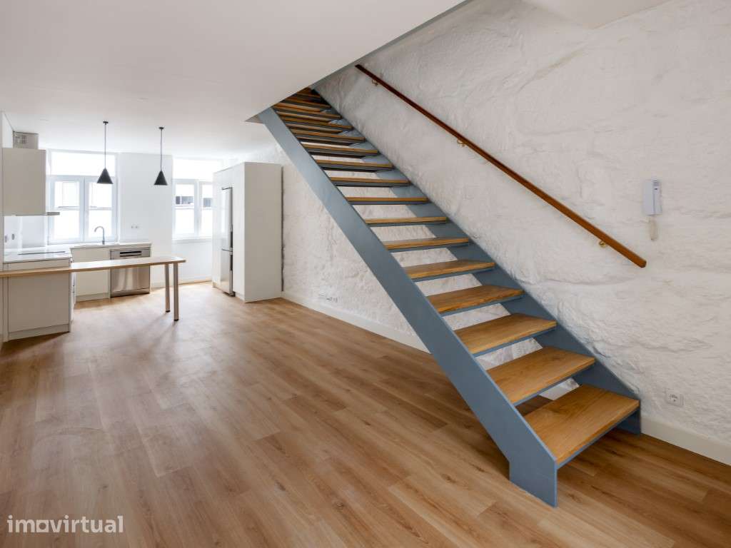 Moradia T2+1 com Pátio, totalmente remodelada - Grande imagem: 5/26