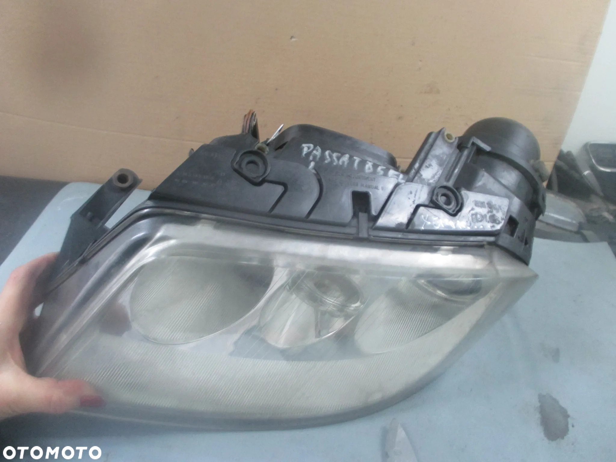 lampa lewa VW Passat B5 FL Xenon Hella Europa - 3