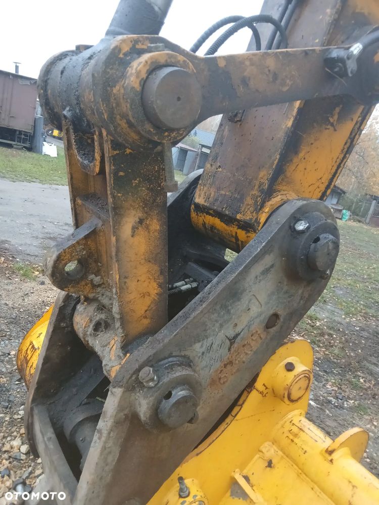 JCB JS 260 - 16