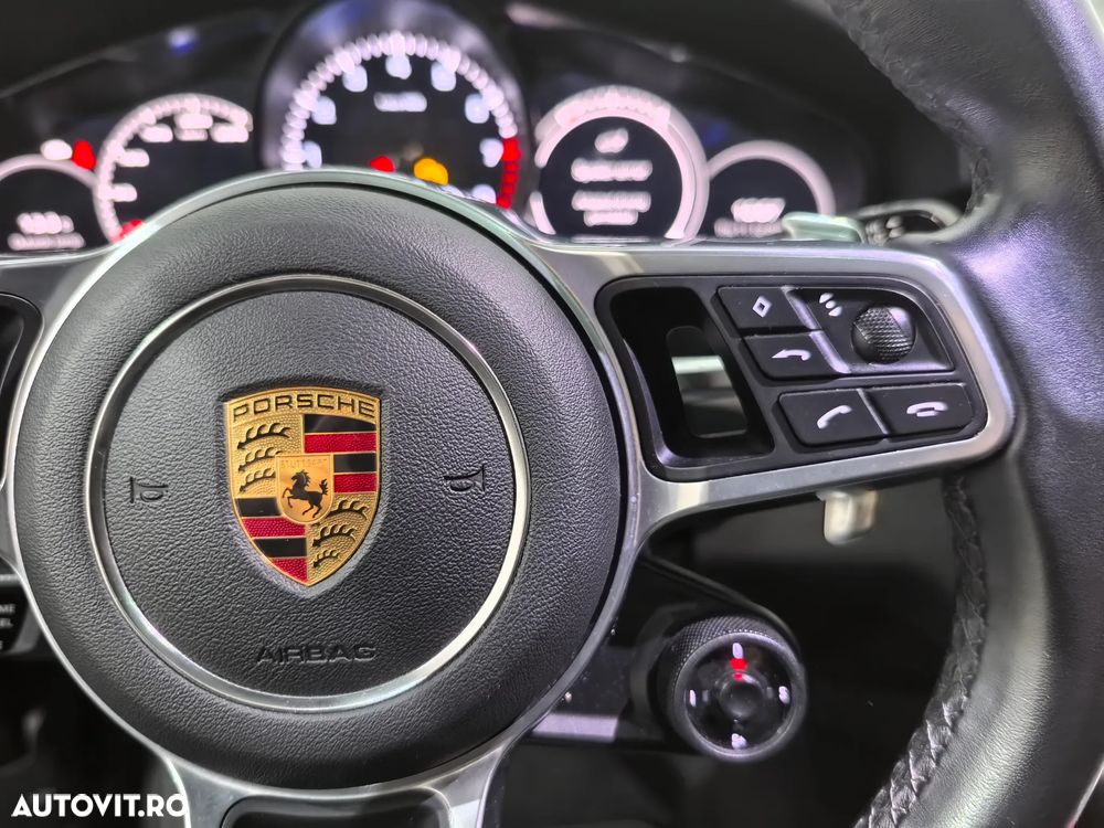 Porsche Cayenne - 19