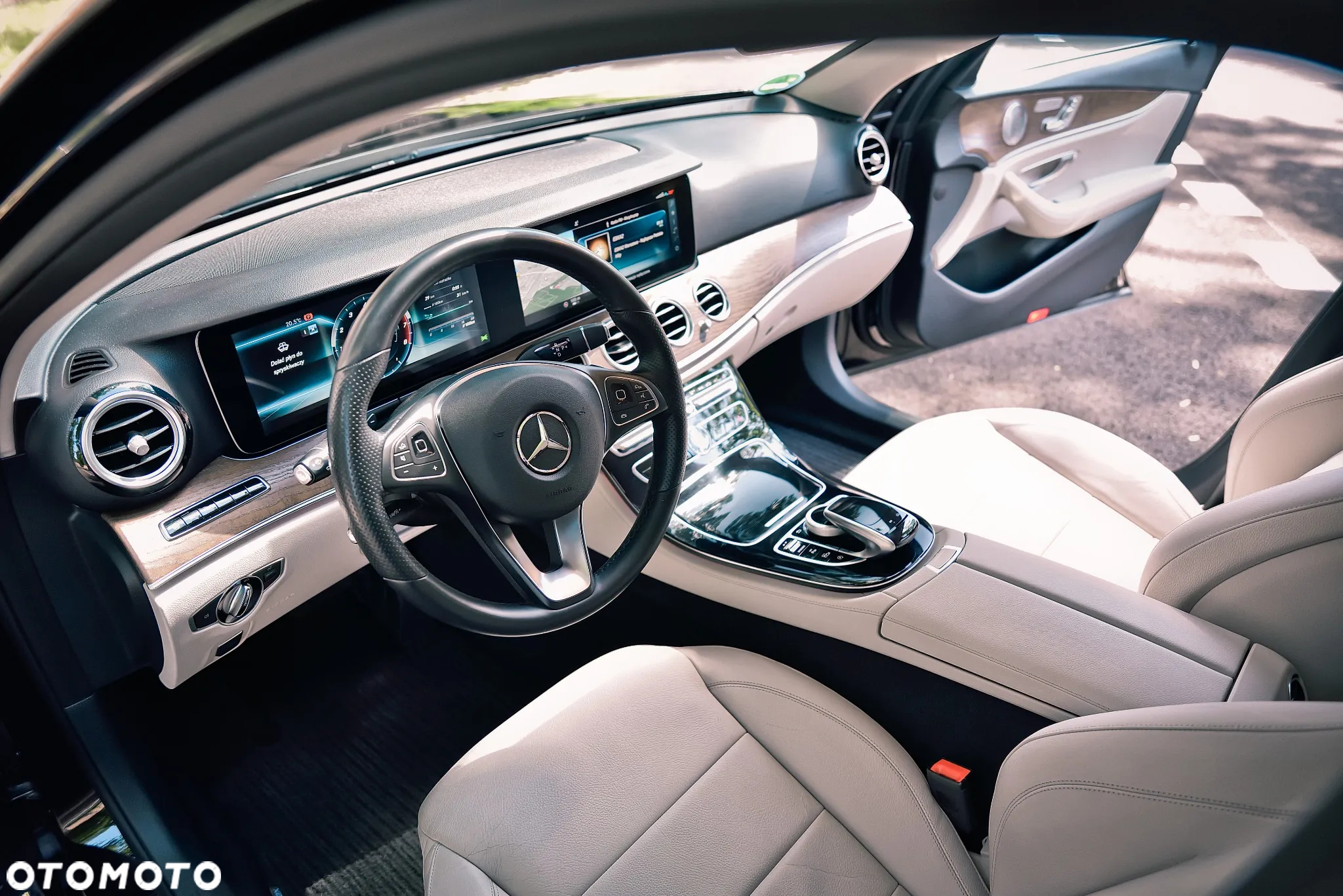 Mercedes-Benz Klasa E 400 4Matic 9G-TRONIC Avantgarde - 31