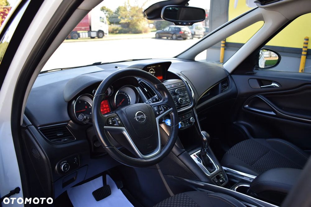 Opel Zafira 2.0 CDTI Cosmo - 23