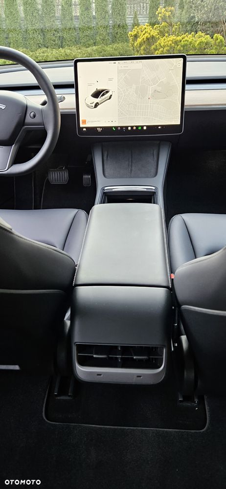 Tesla Model 3 - 33