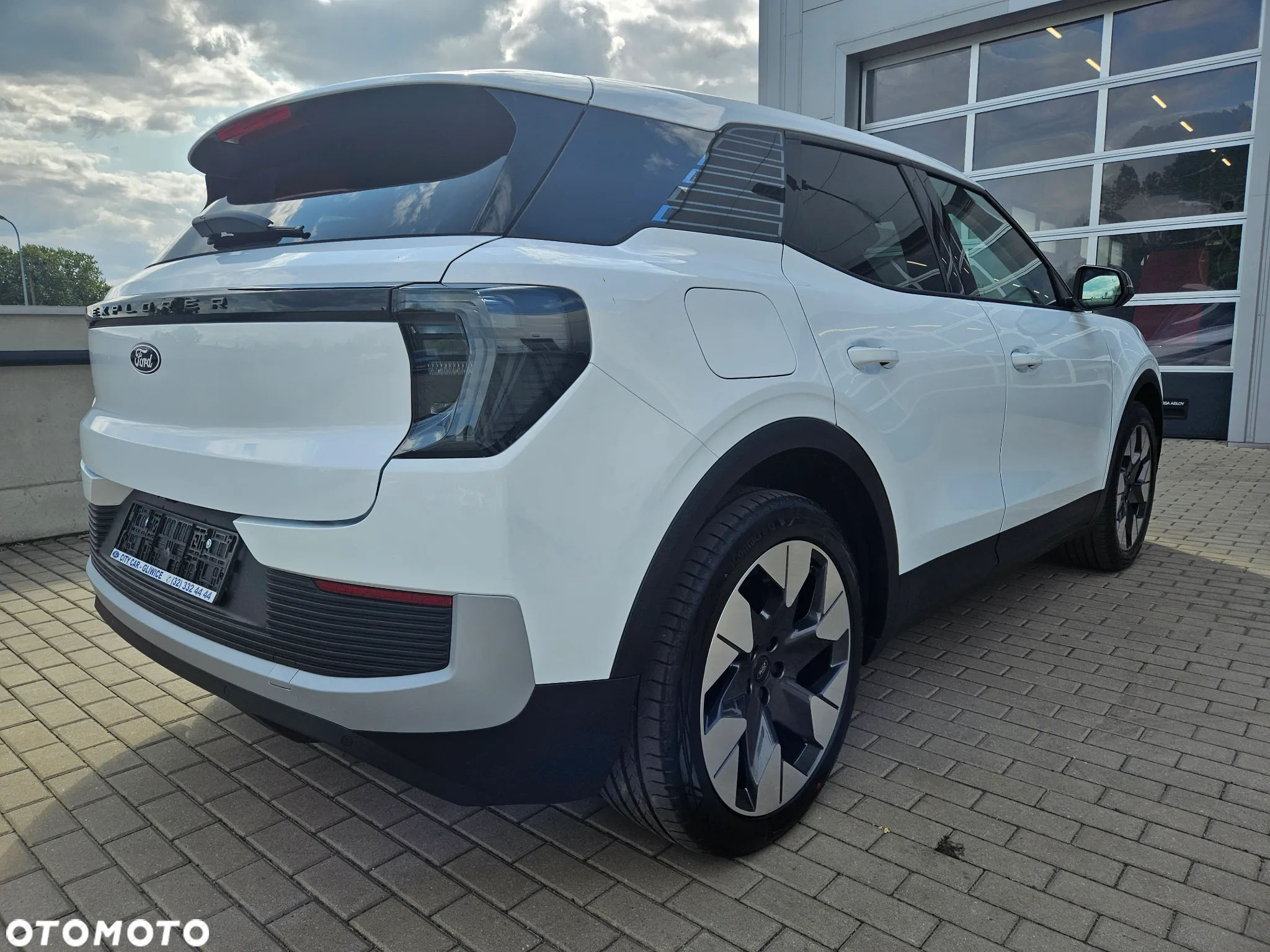 Ford Explorer 77kWh RWD - 12