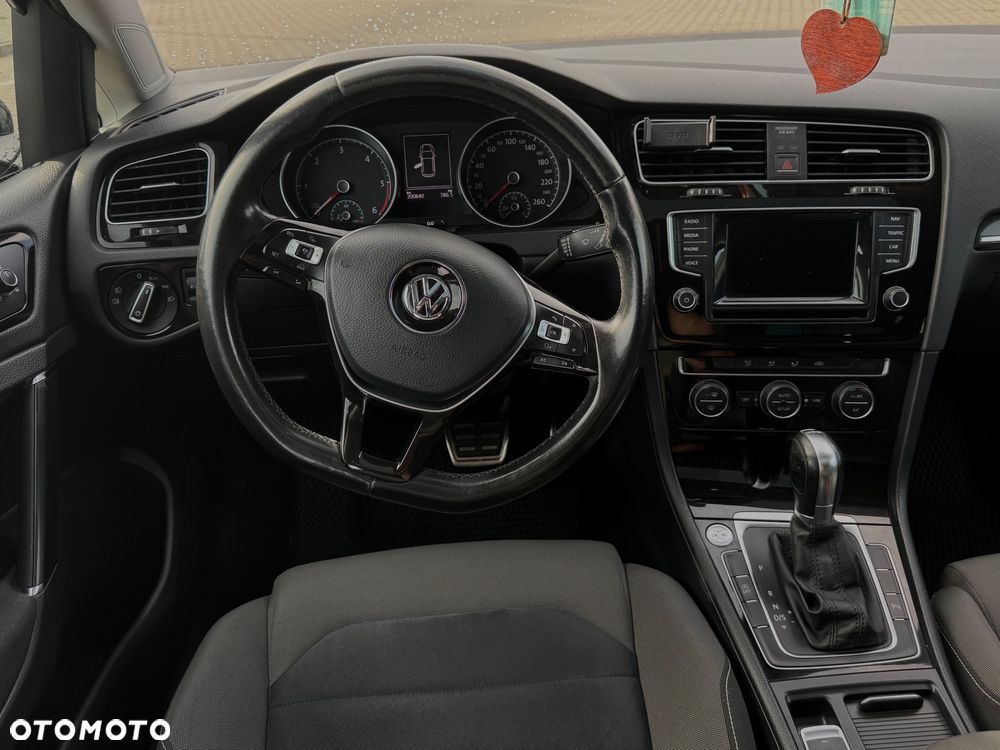 Volkswagen Golf 1.6 TDI BlueMotion Technology DSG Comfortline - 20