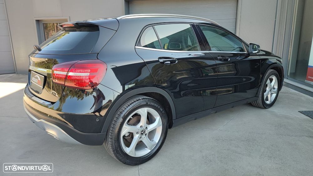 Mercedes-Benz GLA 180 d Urban - 3