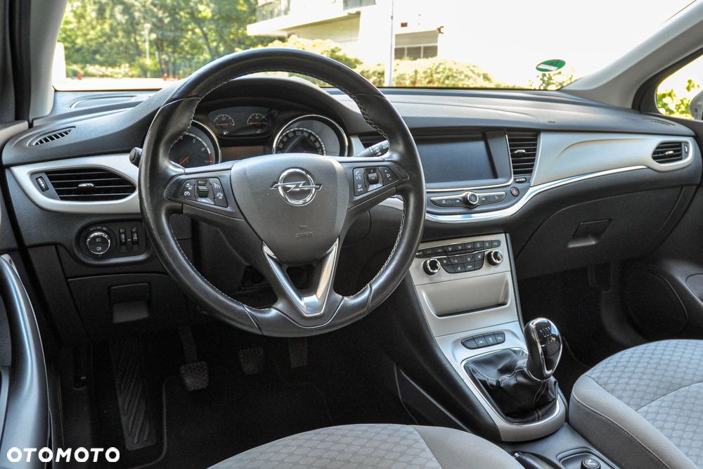 Opel Astra - 9