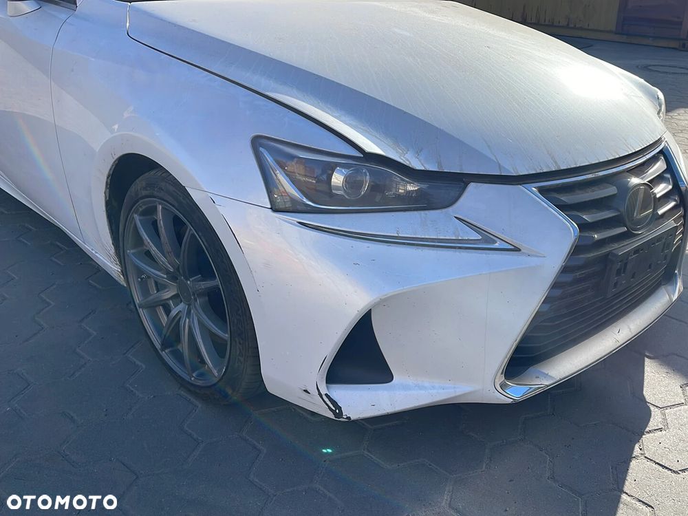 Lexus IS 200t / 300 Prestige - 3