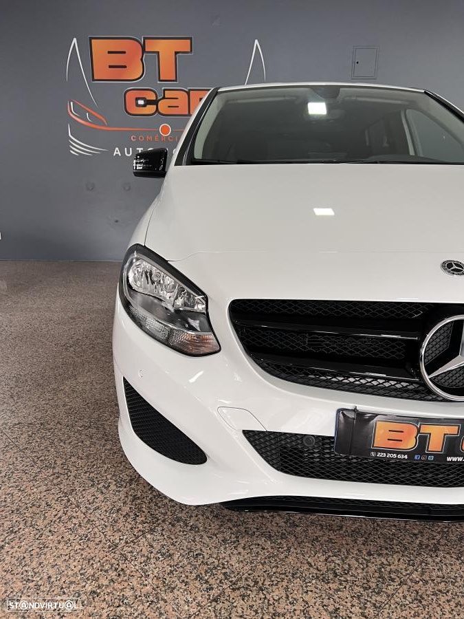 Mercedes-Benz B 220 CDi AMG Line - 22