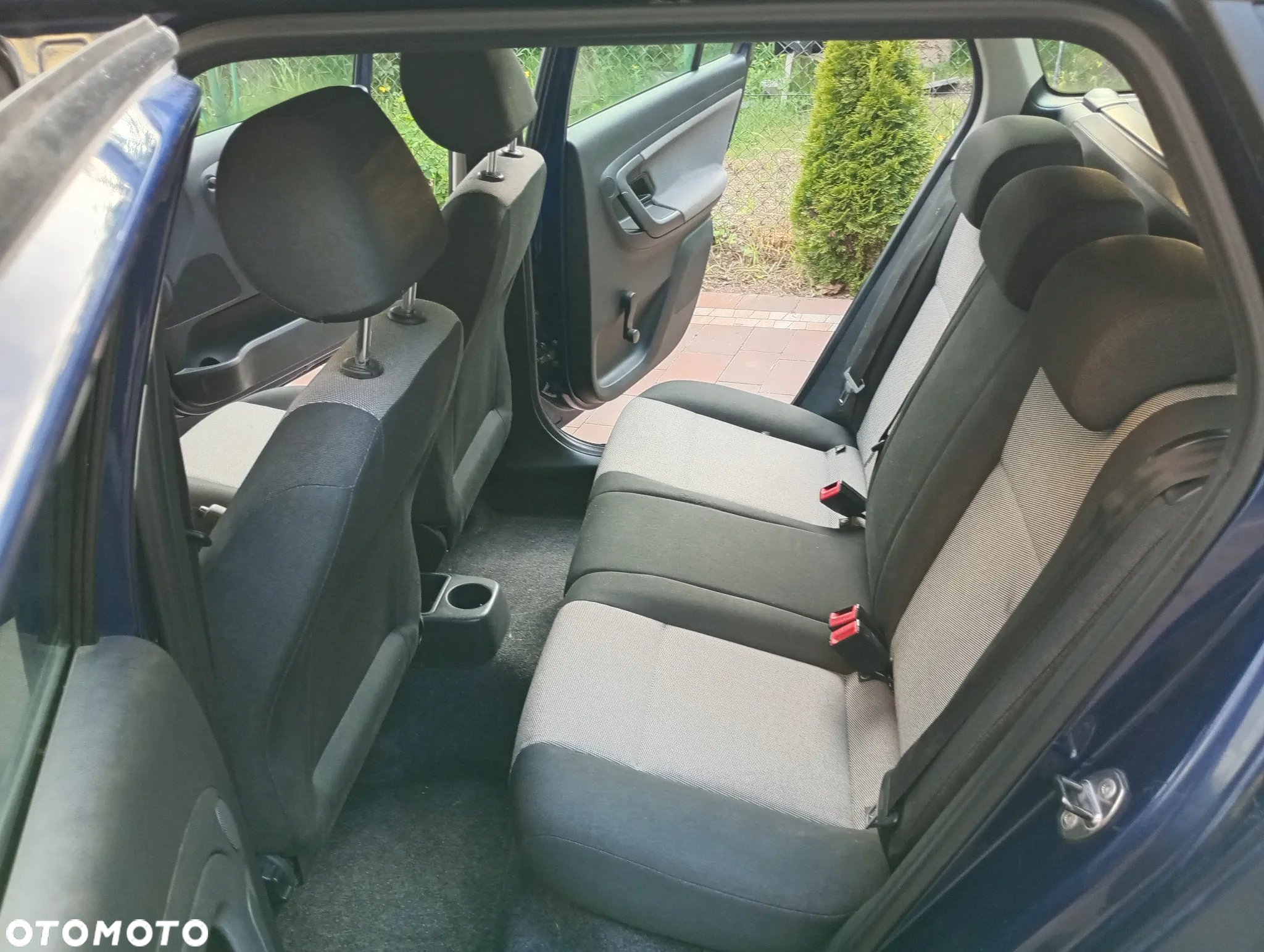 Skoda Fabia 1.2 TSI Active - 10