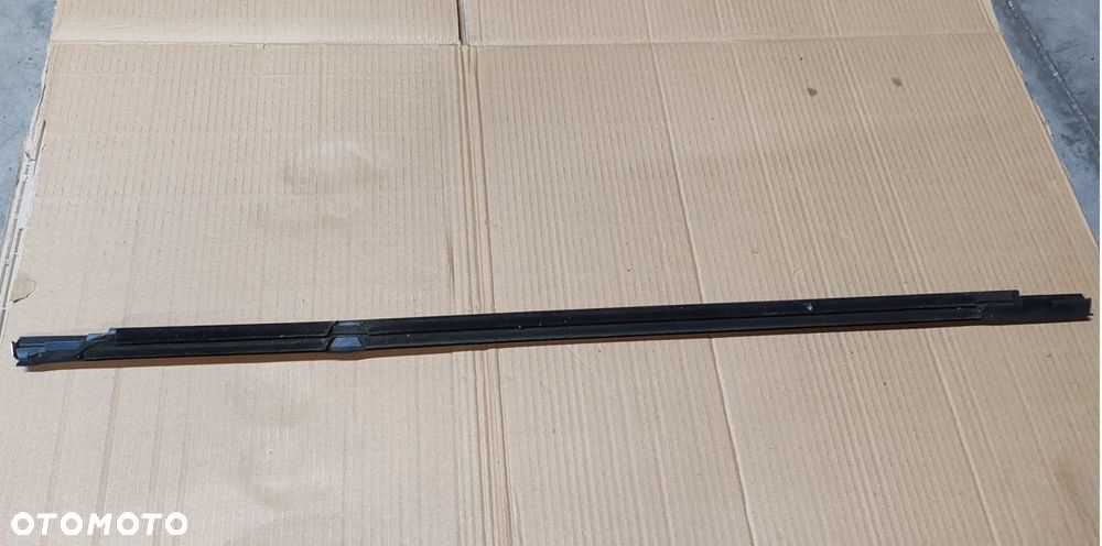 Listwa zgarniająca chrom prawa tył tylna Infiniti Q30 15-19 - 3