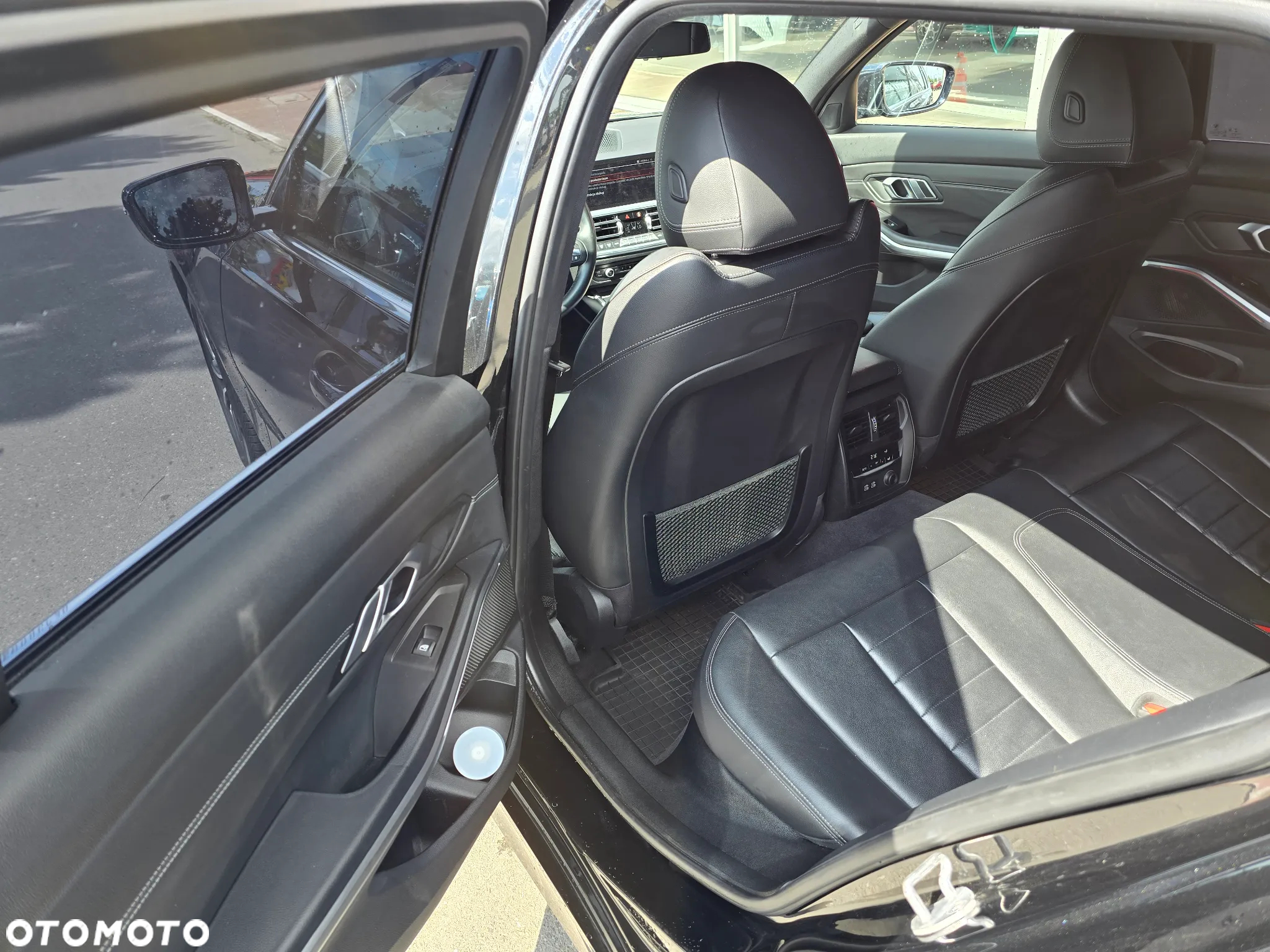 BMW Seria 3 318d Luxury Line - 15