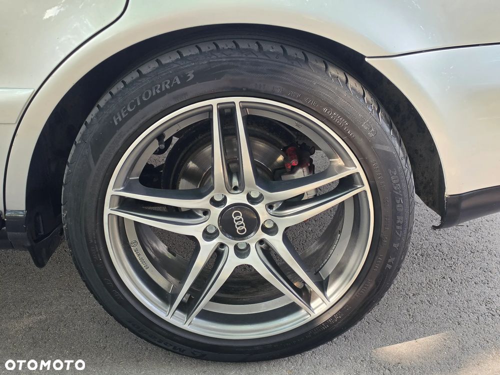 Audi A4 Avant 2.8 - 6