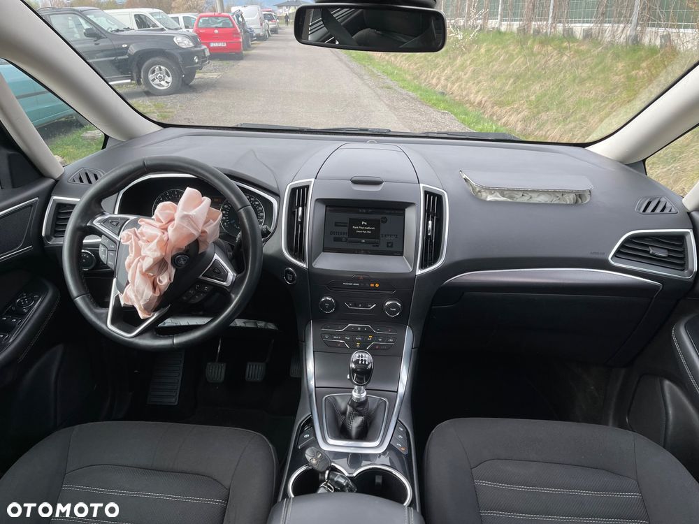 Ford Galaxy 2.0 TDCi Business - 28