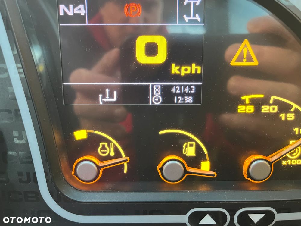 JCB 526-56 Agri Super - 12