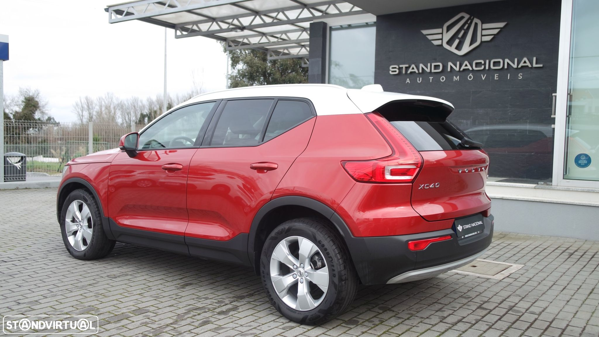 Volvo XC 40 2.0 D3 Momentum Plus Geartronic - 6