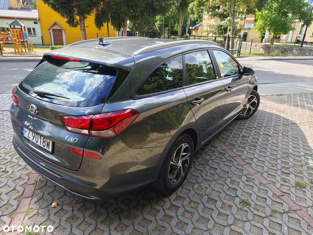 Hyundai i30 1.6 D Comfort DCT - 14