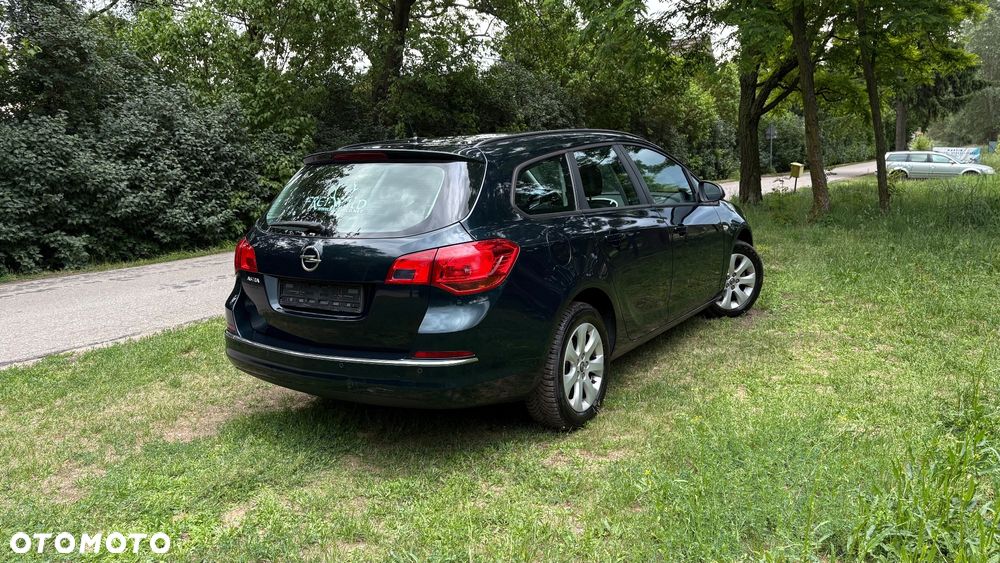 Opel Astra 1.6 Exklusiv - 4