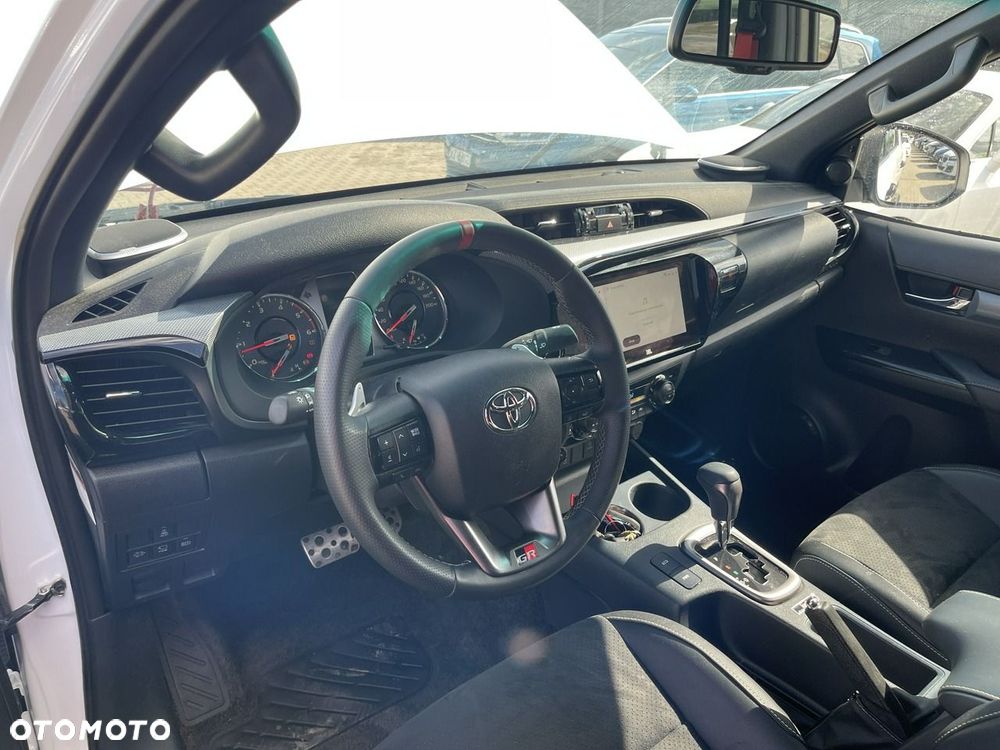 Toyota Hilux 4x4 Double Cab Autm GR Sport - 8