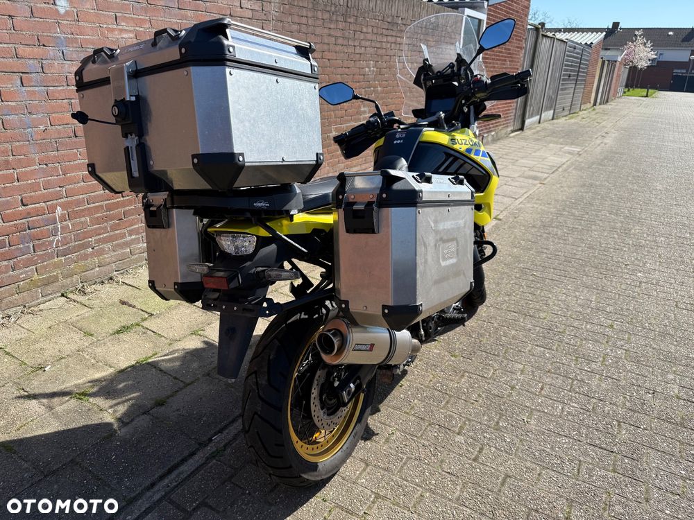Suzuki DL - 5