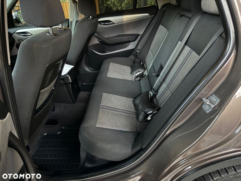 BMW X1 sDrive20d - 20