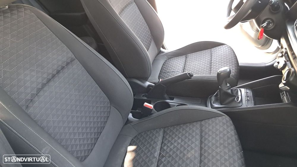 Kia Rio 1.4 CRDi TX - 30