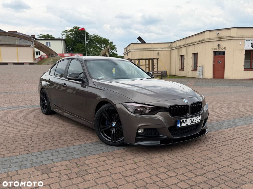 BMW Seria 3 318d Blue Performance Sport Line - 11