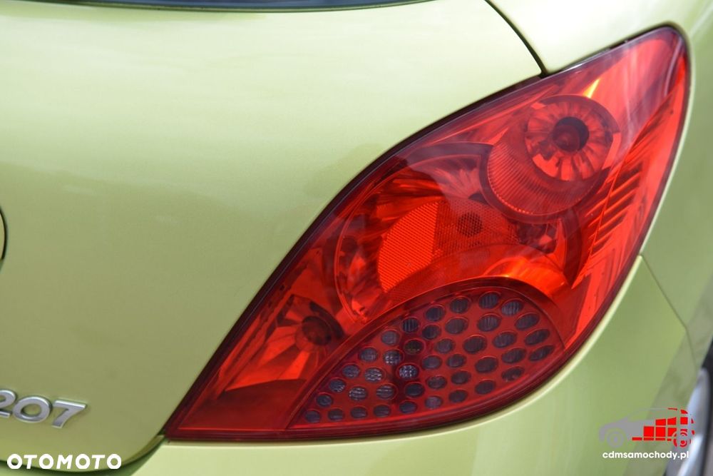 Peugeot 207 - 13