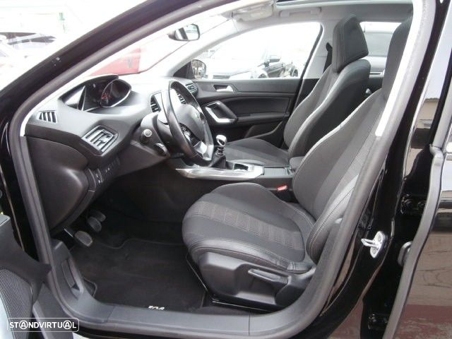 Peugeot 308 BlueHDi 130 Black Edition - 10
