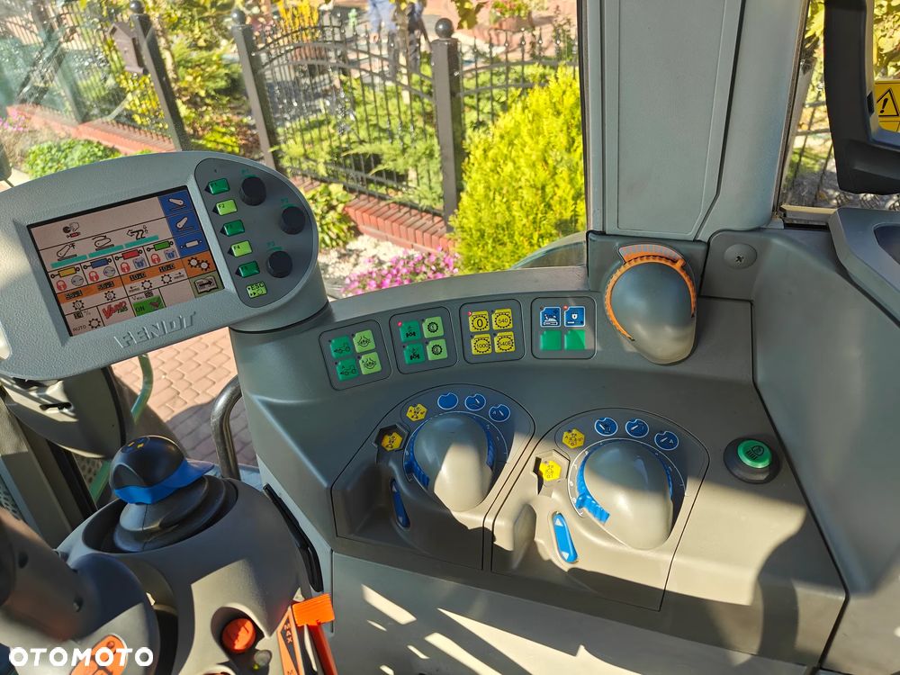 Fendt 818, Pneumatyka, Przedni WOM - 8