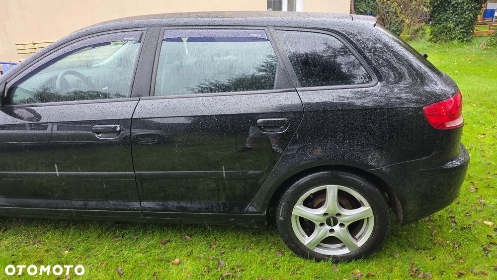 Audi A3 Sportback 1.6 Ambiente - 9