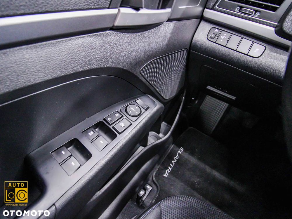 Hyundai Elantra 1.6 Comfort - 22