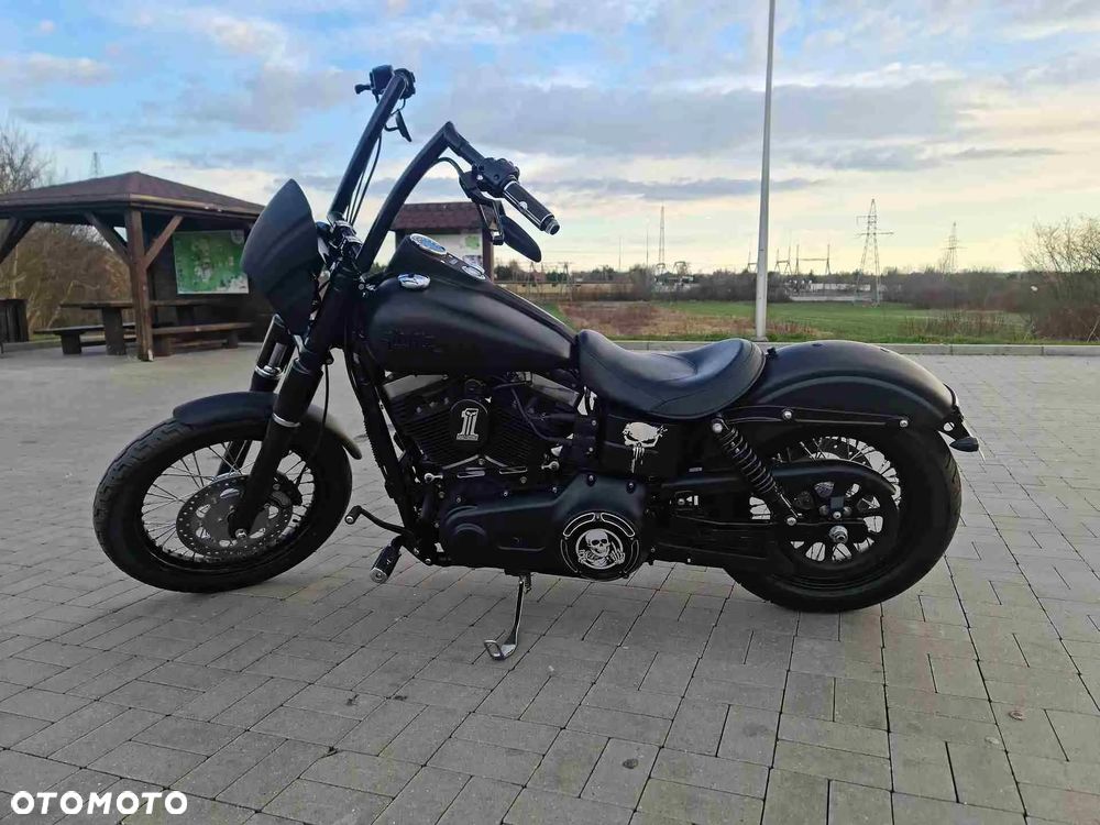 Harley-Davidson Dyna Street Bob - 5