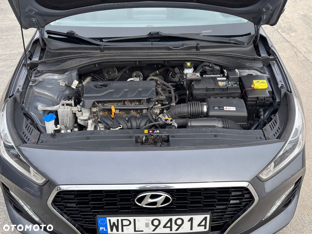 Hyundai i30 blue Kombi 1.4 Classic Navigation - 38