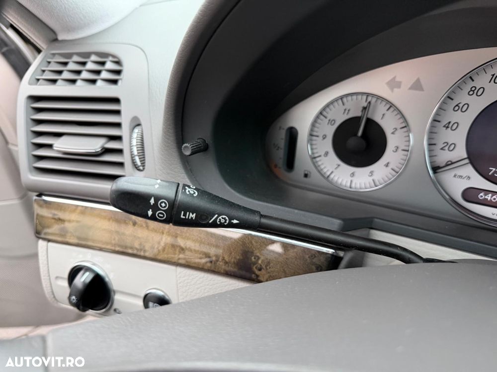 Mercedes-Benz E 240 4Matic Avantgarde - 16