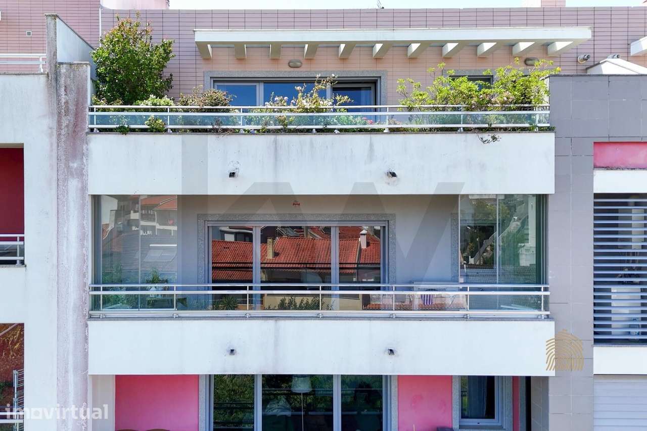 APARTAMENTO T2 COM SUÍTE, MARQUISE DE 15 M² E BOX PARA 2 CARROS | ESTO - Grande imagem: 2/37