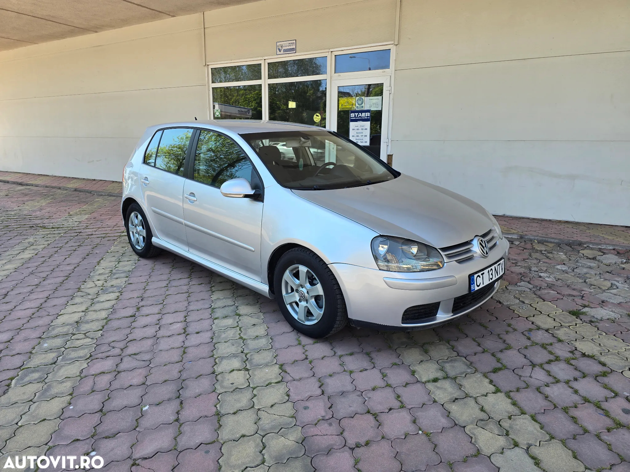 Volkswagen Golf - 3