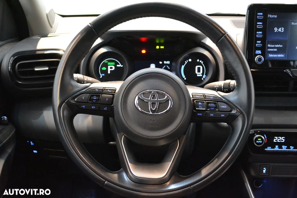 Toyota Yaris 1.5 VVT-i HSD Dynamic Plus Bi-tone - 17