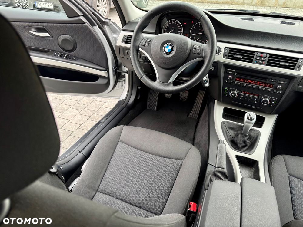 BMW Seria 3 318i Edition Exclusive - 10