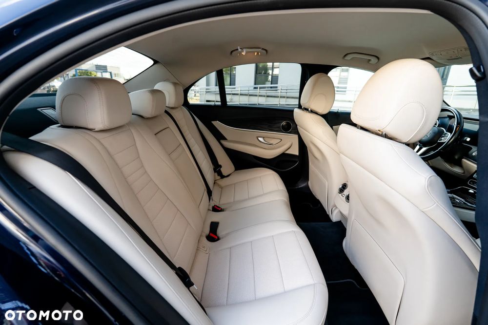 Mercedes-Benz Klasa E 220 d 9G-TRONIC - 30