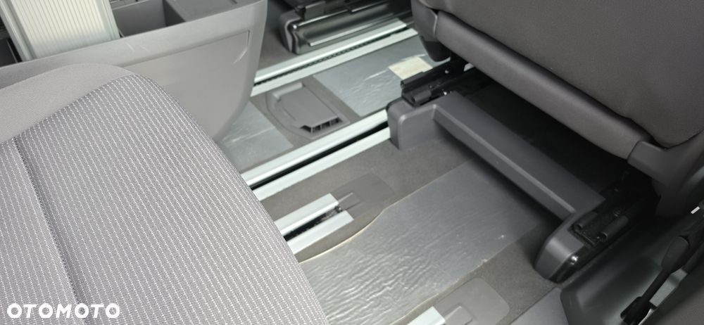Volkswagen Multivan 2.0 TDI L2 Life DSG - 28