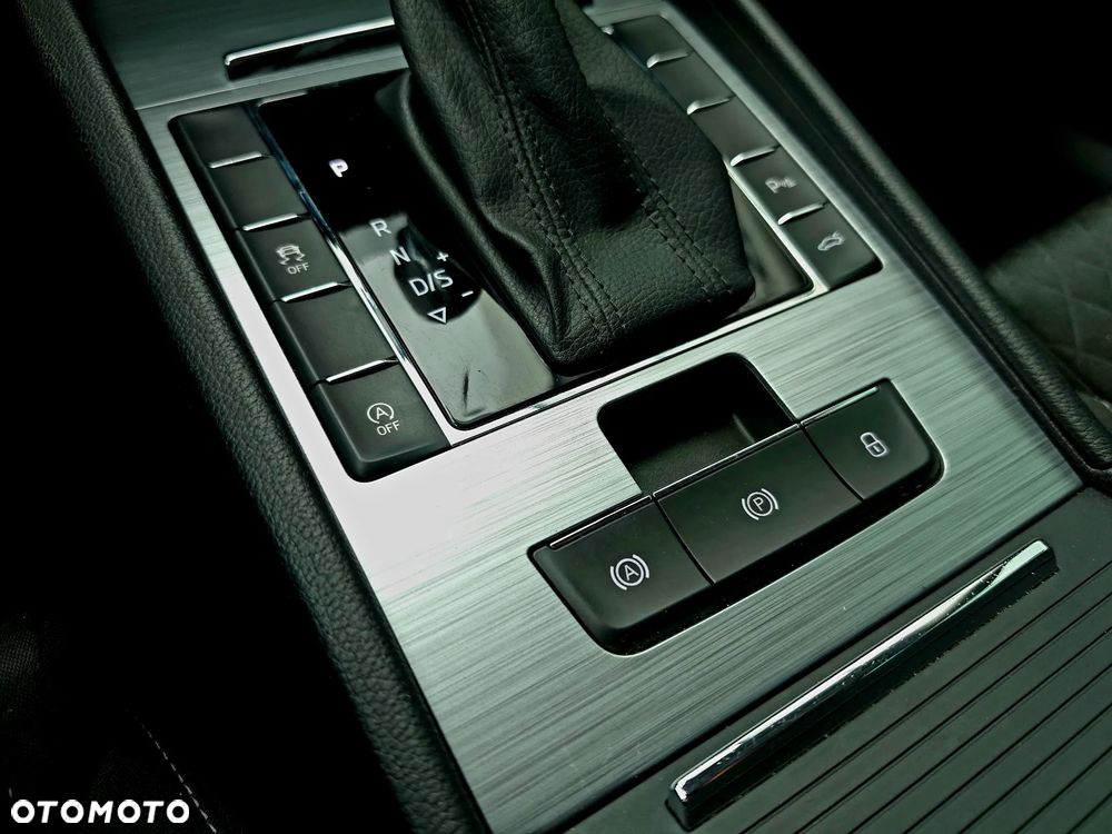 Skoda Superb 2.0 TSI Ambition DSG - 23