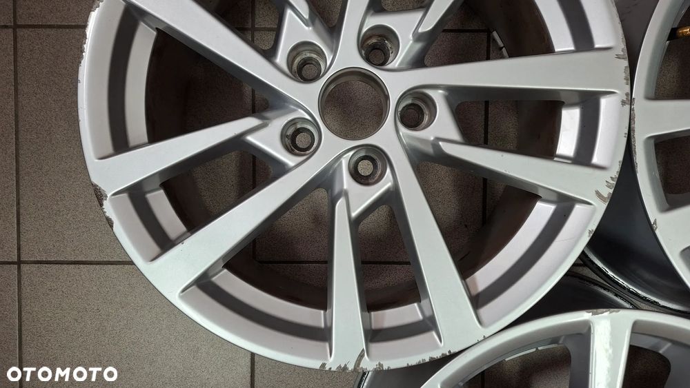 Felgi Aluminiowe 17 Audi A3 8V 5x112 ET 51 - 12