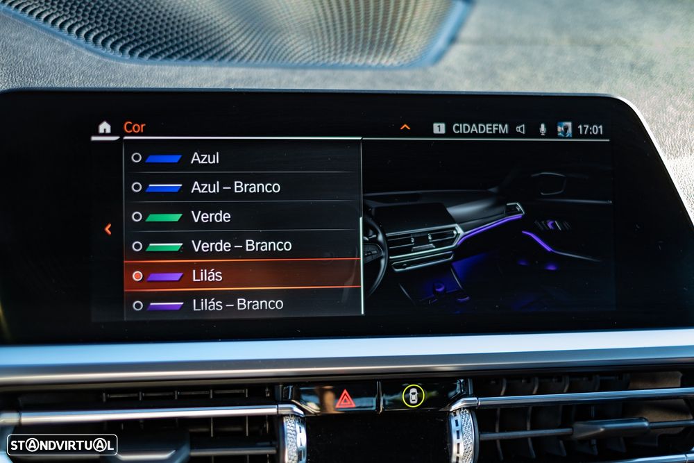 BMW 330 i xDrive Pack M - 19