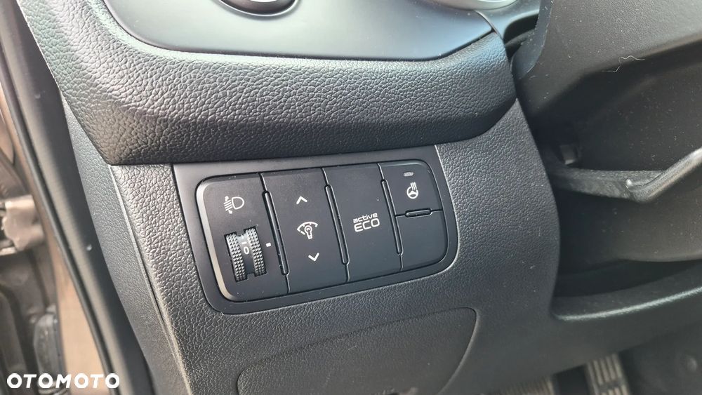 Kia Ceed 1.6 GDI Smart Plus DCT - 23