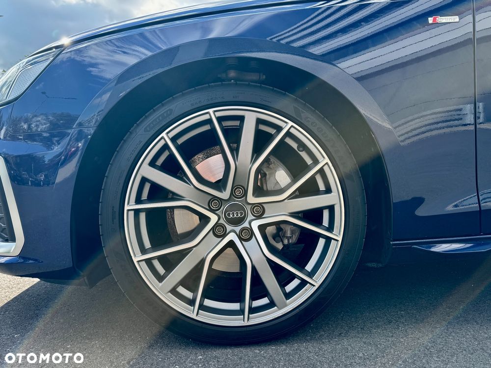 Audi A4 Avant 40 TDI mHEV S Line S tronic - 12