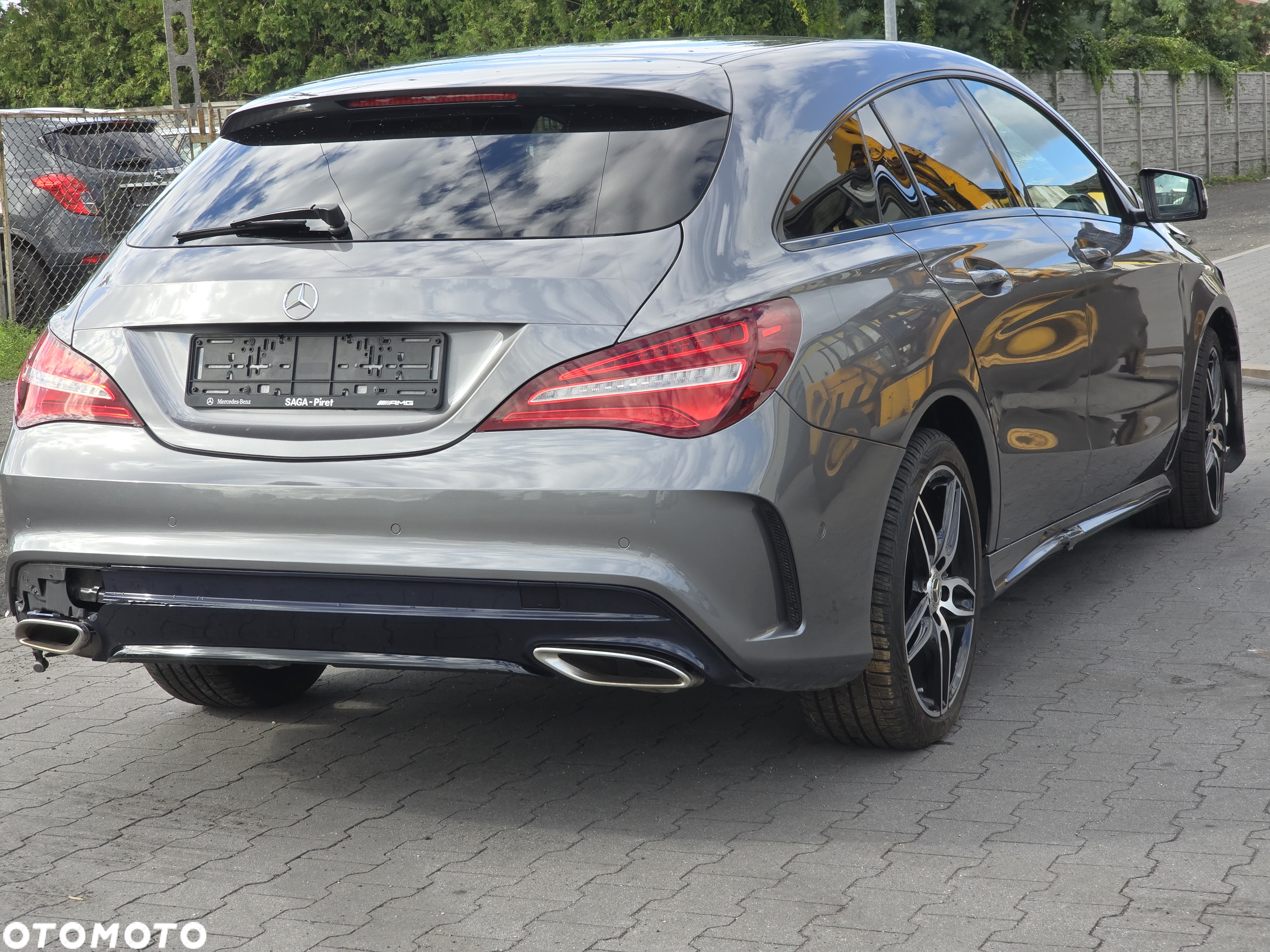 Mercedes-Benz CLA Shooting Brake 180 AMG Line - 2