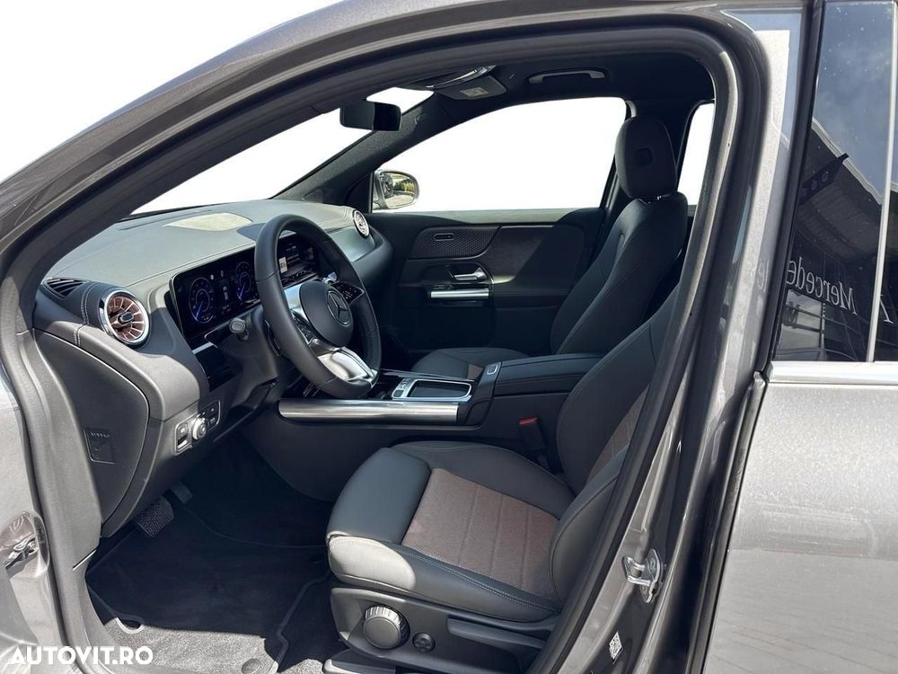 Mercedes-Benz EQA 250+ - 11