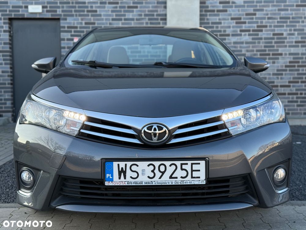Toyota Corolla 1.6 Premium - 16
